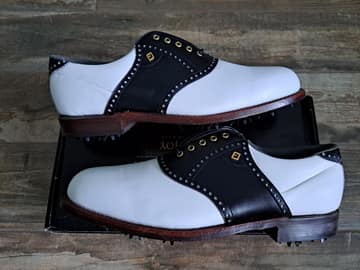 FootJoy style 51255: Smooth White/Smooth Black saddle