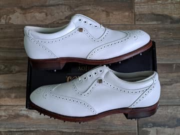 FootJoy style 56911: Wingtip in white. Smooth White Wingtips